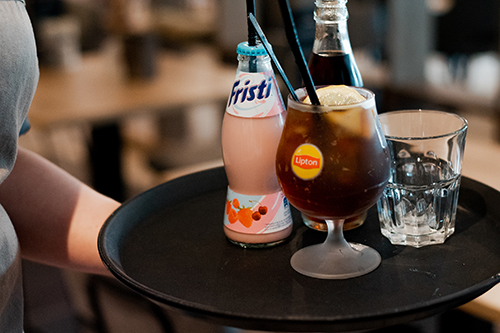 Als medewerker bediening ben je vriendelijk en gastvrij